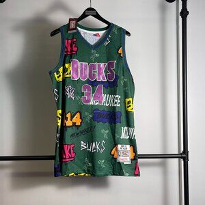 Men's Mitchell & Ness Milwaukee Bucks Jersey size XL or XXL